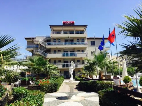 Godija Hotel & Suites