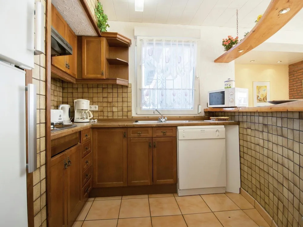 Nice House for 6 People With Private Pool and own Mooring in Empuriabrava