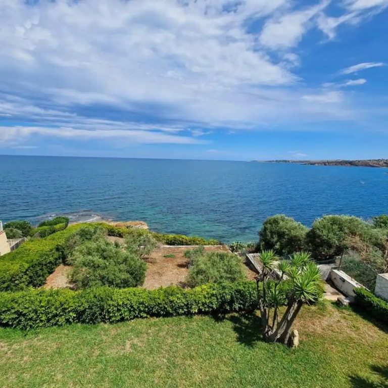 Villa Daniela con Piscina Privata e Discesa a Mare tra Catania e Siracusa