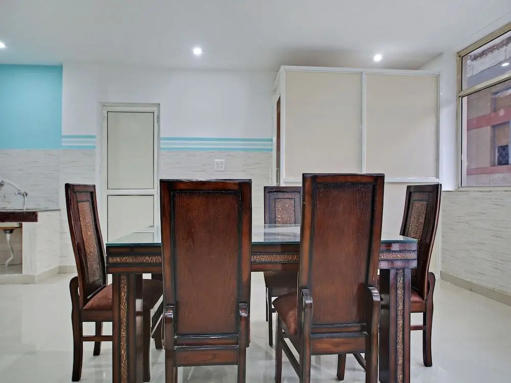 OYO Home 38093 Designer Stay Near Sector 59 Metro Station
