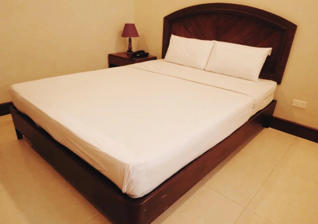 Country Chateau Hotel
