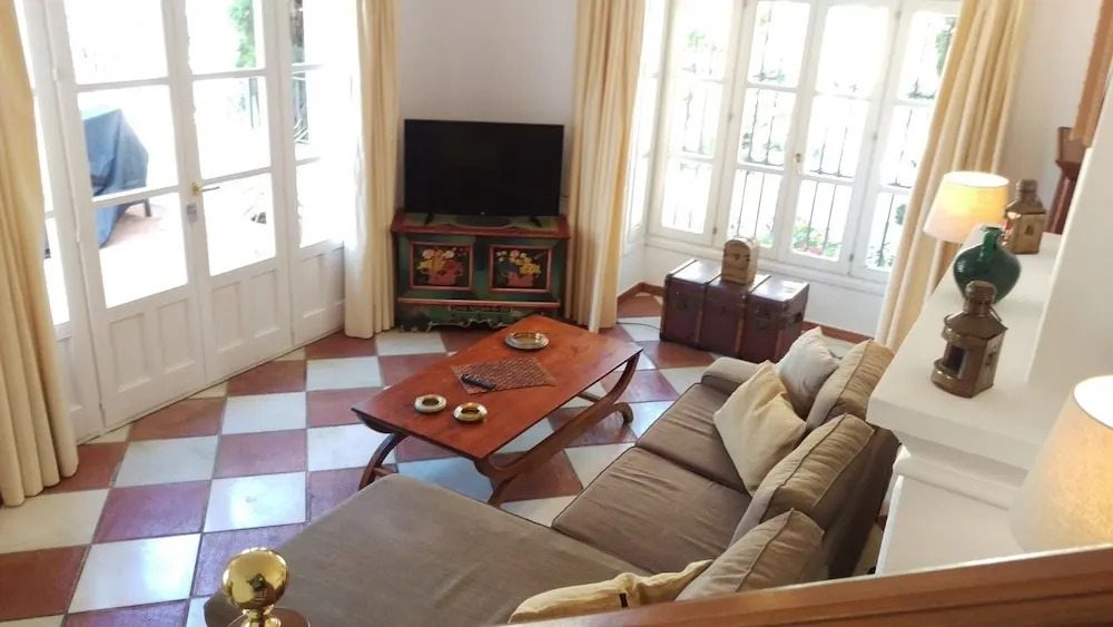 Spacious Family Benahavis Retreat
