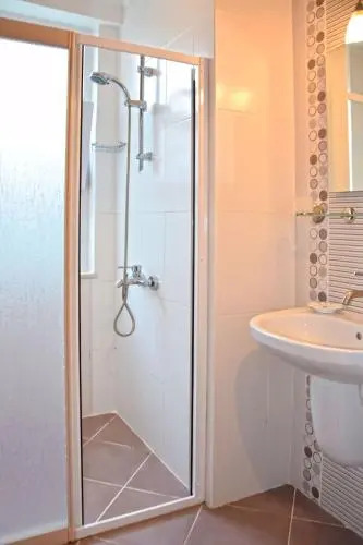 Violet 2 Apartment