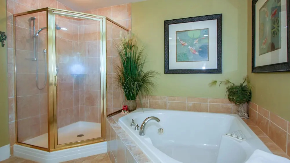 Two Bedroom Waterfront Condo - Unit Crc0601