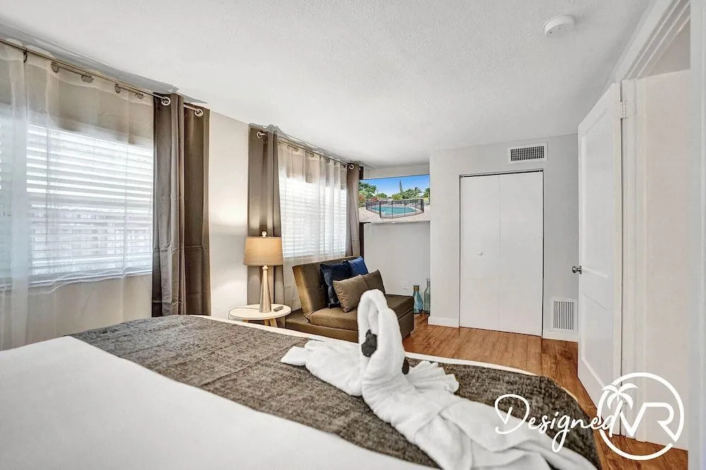 Amazing 4BR with Private Heated Pool