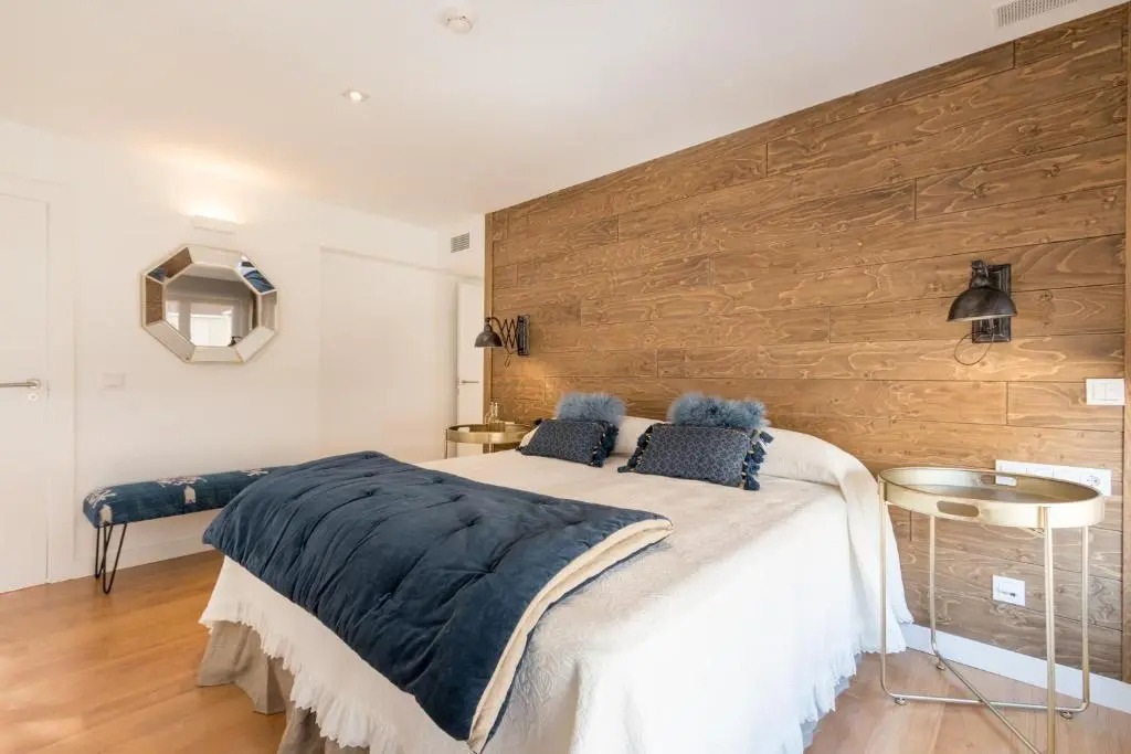 Chezmoihomes Plaza Nueva Penthouse