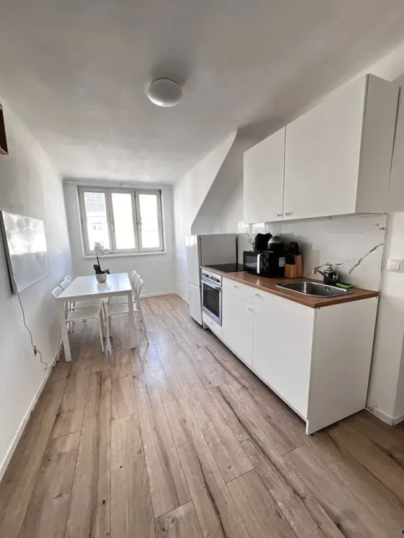 Simple 2BR Apt Near Meidling Station