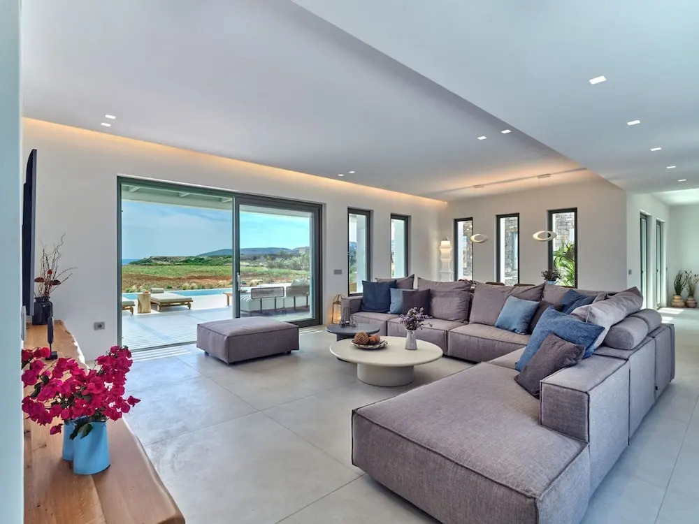 Luxury Villa Serenely
