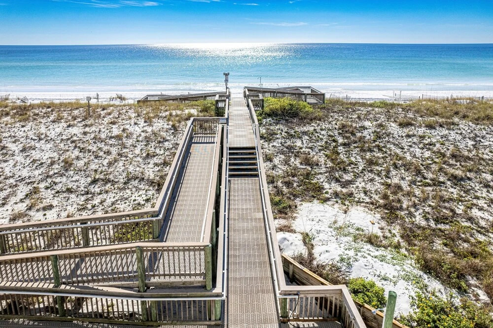 Inlet Reef 405 3 Bedroom Condo by RedAwning