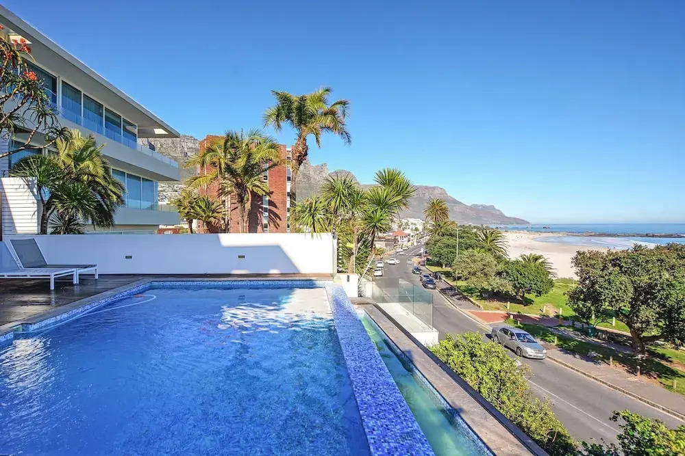 Villa Bleu Blanc in Camps Bay With Pool and Views