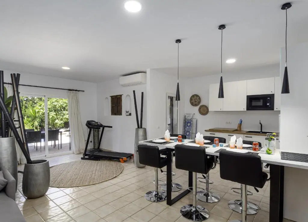Villa 5 beds with private pool near Estepona - 5007