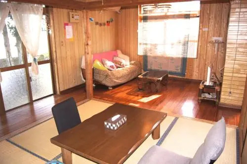 Guesthouse Pachira - Female Only (отель для женщин)