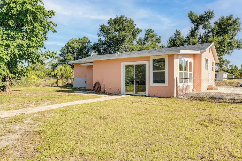 Chic Port Charlotte Home ~ 9 Mi to Englewood Beach