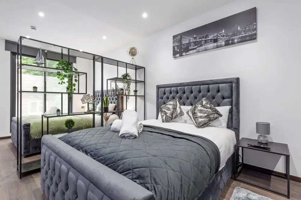 Huge Cosy Studio Family Sleeps 4 North West London