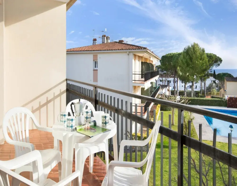 Apartment for 5 People Near Sea Beach