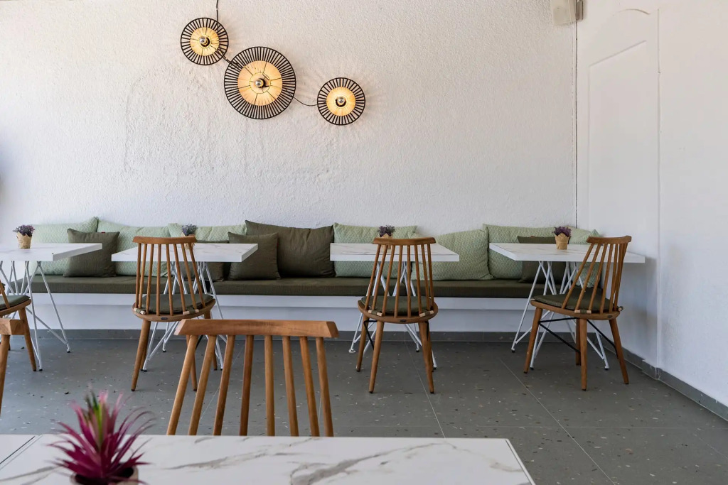 Pnoi Hotel