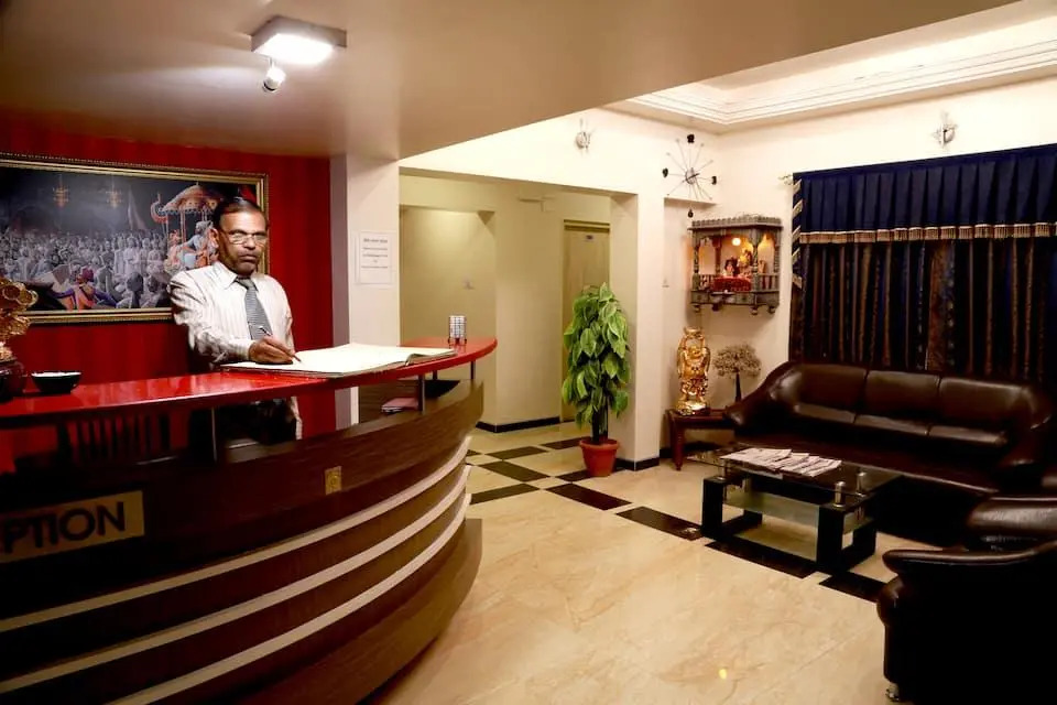 OYO 15349 Hotel Ira Executive