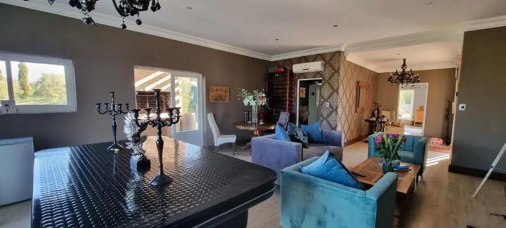 Sandmartins Private Secure Villa