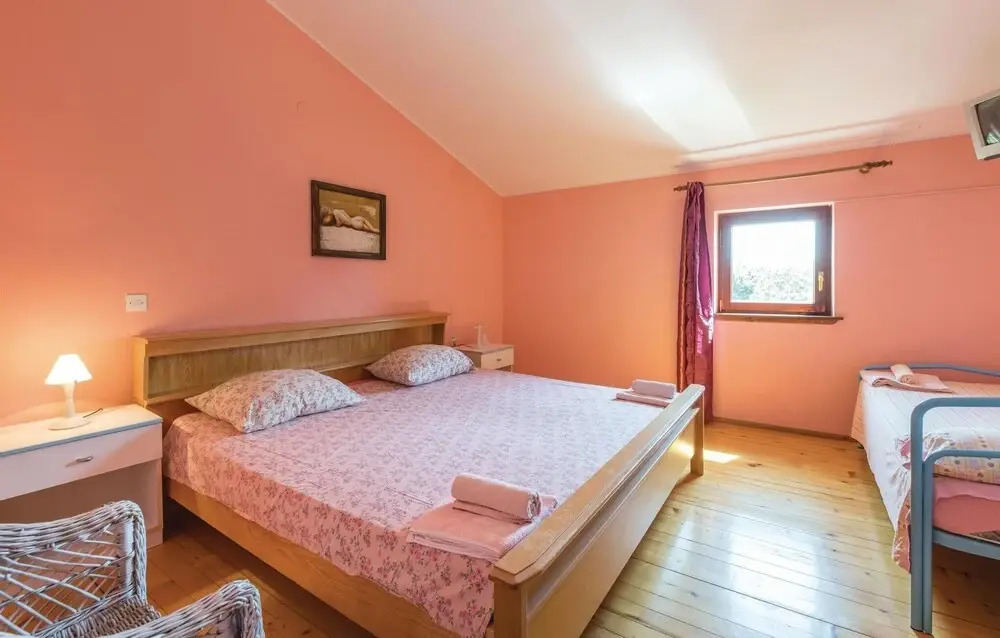 Amazing Home in Vodnjan-kacana With Wifi and 4 Bedrooms
