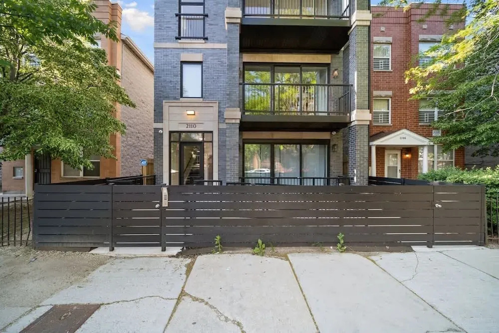 New Two Bed Condo by United Center With Balcony