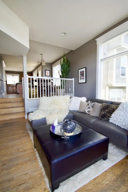 Walkable OTS Mid Century Condo-Pool