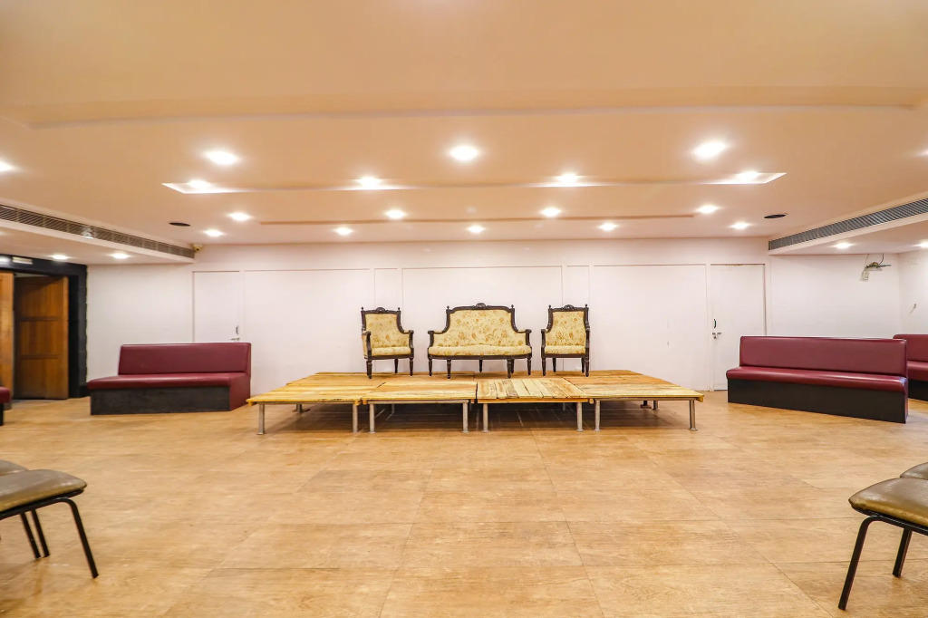 FabHotel A&M - Nr LV Prasad Institute, Banjara Hills