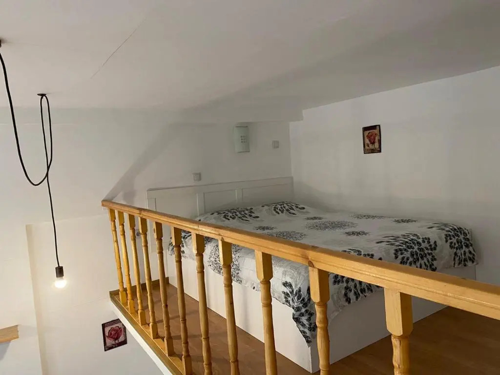 Studio Piata Amzei NR.1 (8 A)