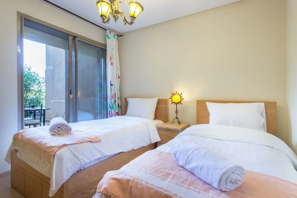 Family Relaxation in Prestigia Opale