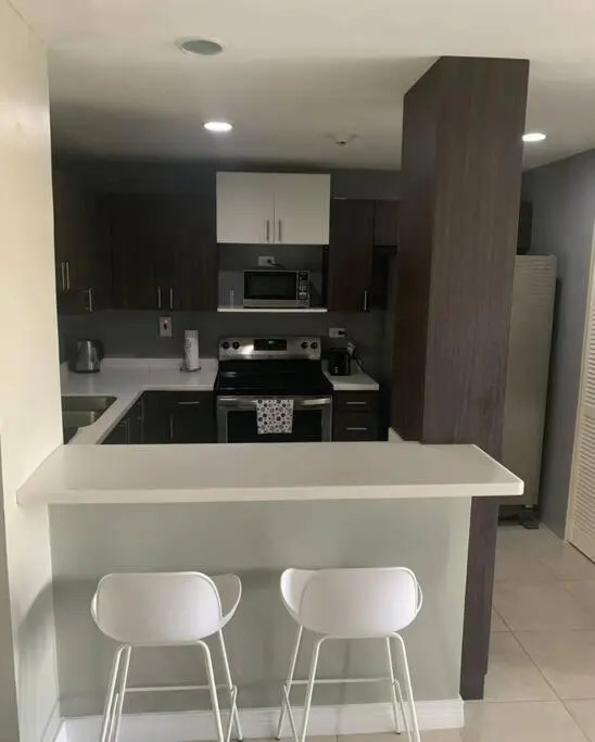 Odyssey on the 5th - Exquisite Luxury Apt