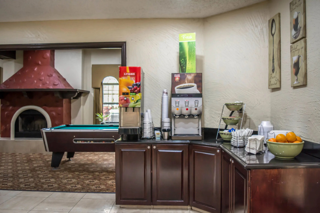 Clarion Pointe Tampa-Brandon Near Fairgrounds and Casino