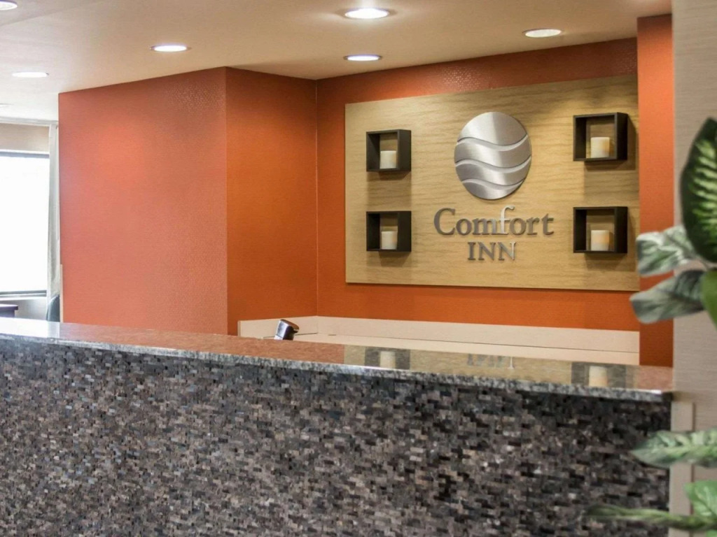 Comfort Inn Warren - Detroit North