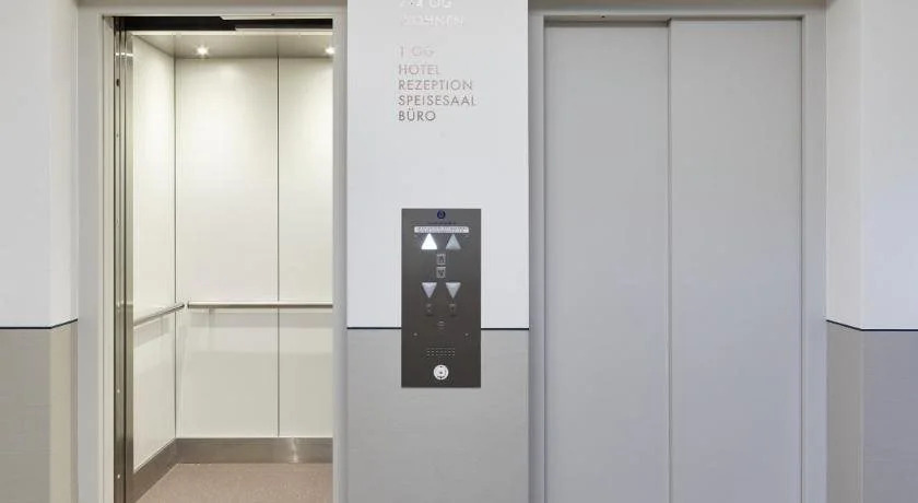 Haus zur Stauffacherin — Women Only (отель для женщин)