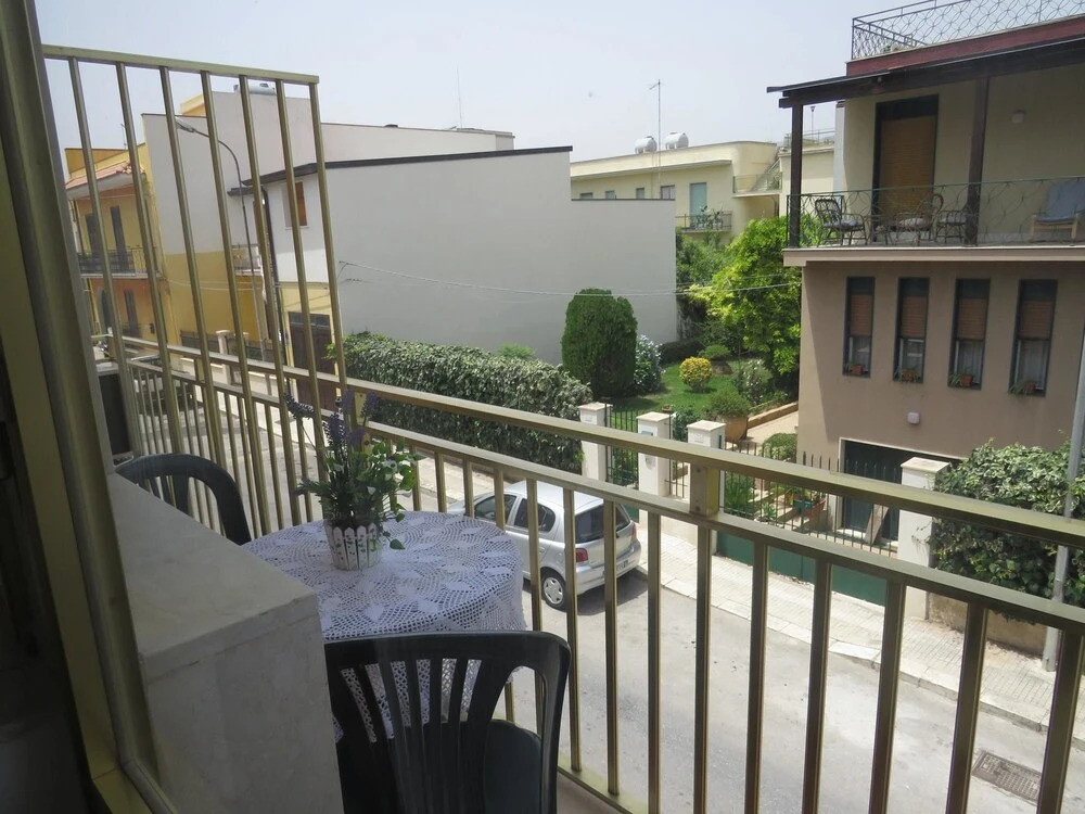 Apartment With one Bedroom in Avola, With Furnished Balcony and Wifi -