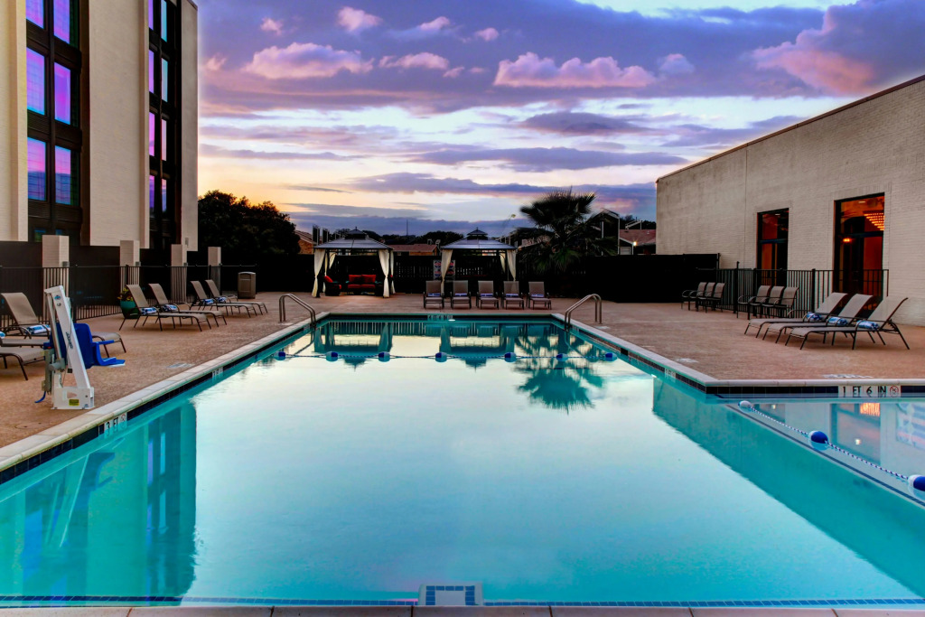 Doubletree by Hilton Arlington DFW South