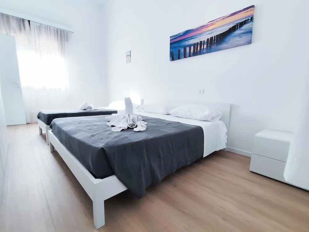 Modern Apartment Near the Beach