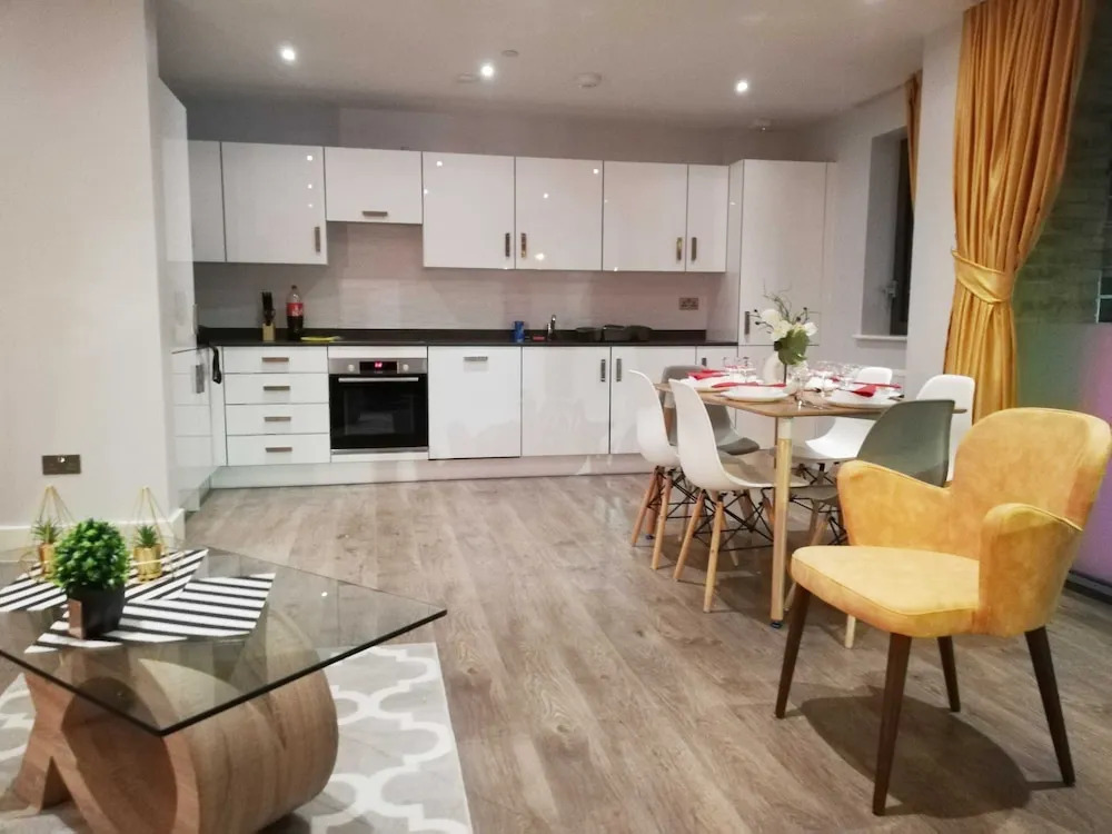 Elegant Plus Luxury Apartments