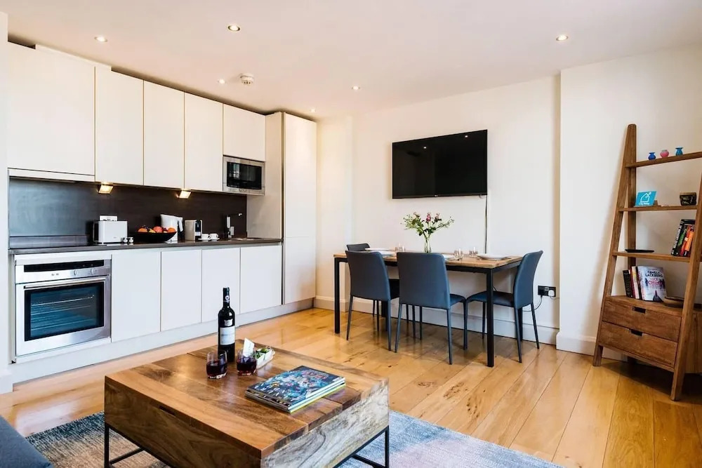 Bright and Modern Apartment in the Heart of Westbourne Grove Between Notting Hill and Bayswater