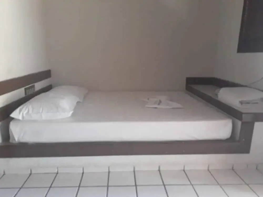 Hotel Serrano