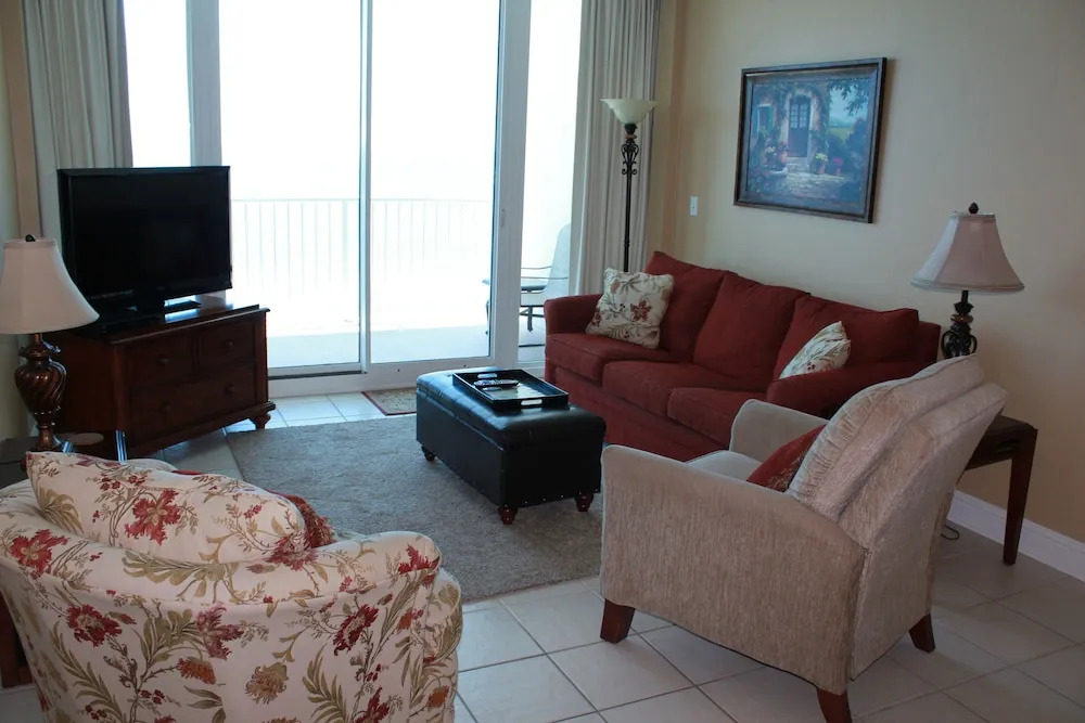 Lighthouse 1418 - 3 Br condo