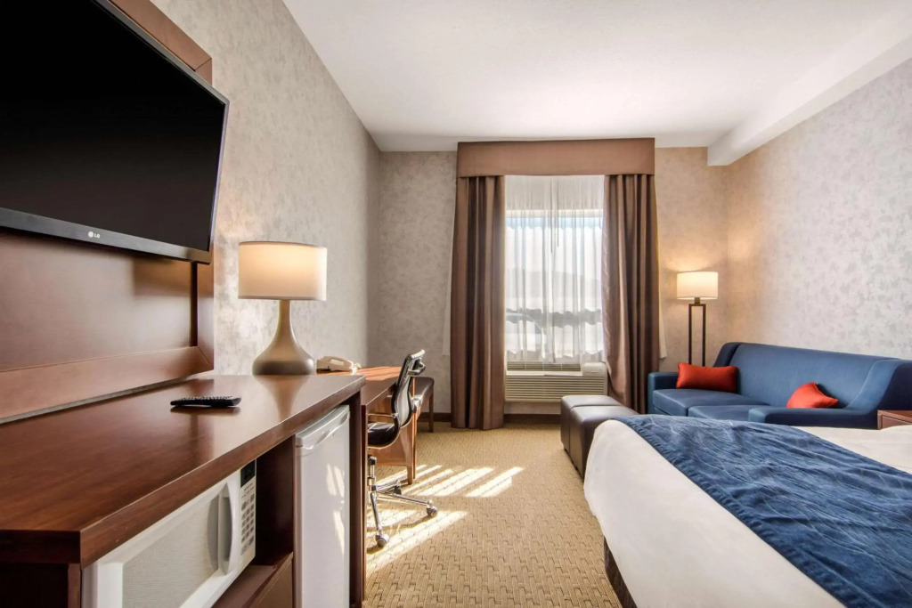 Comfort Inn & Suites