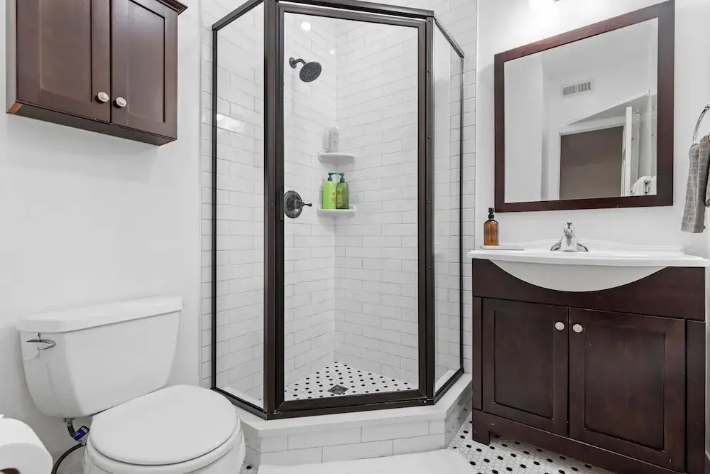 Logan Circle Carriage House 1b-1b Central Bright