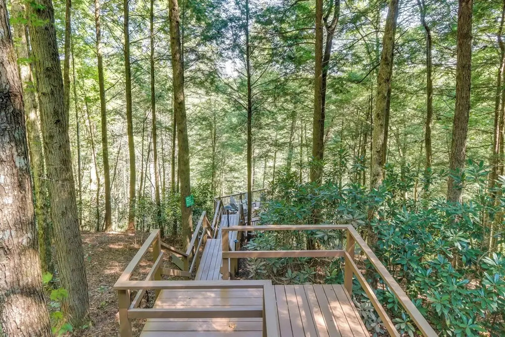 Luxe Fightingtown Creek Cabin: 2 King Suites & Spa