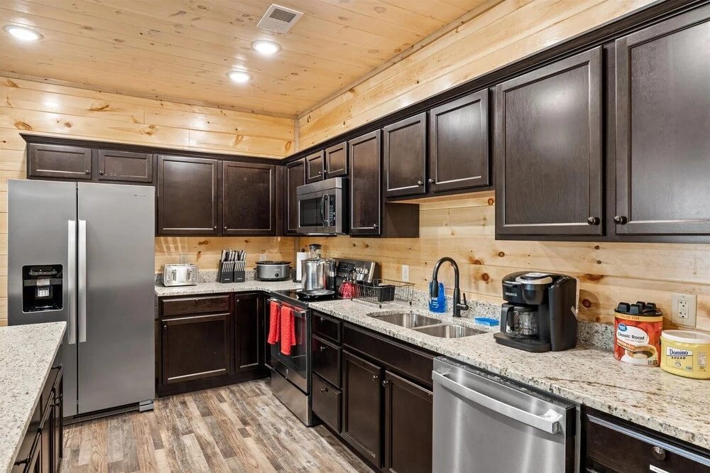 Brand NEW - 8br/6bath Mansion SWD Cabin With Indoor Pool, Hot Tub, & Arcade Room!