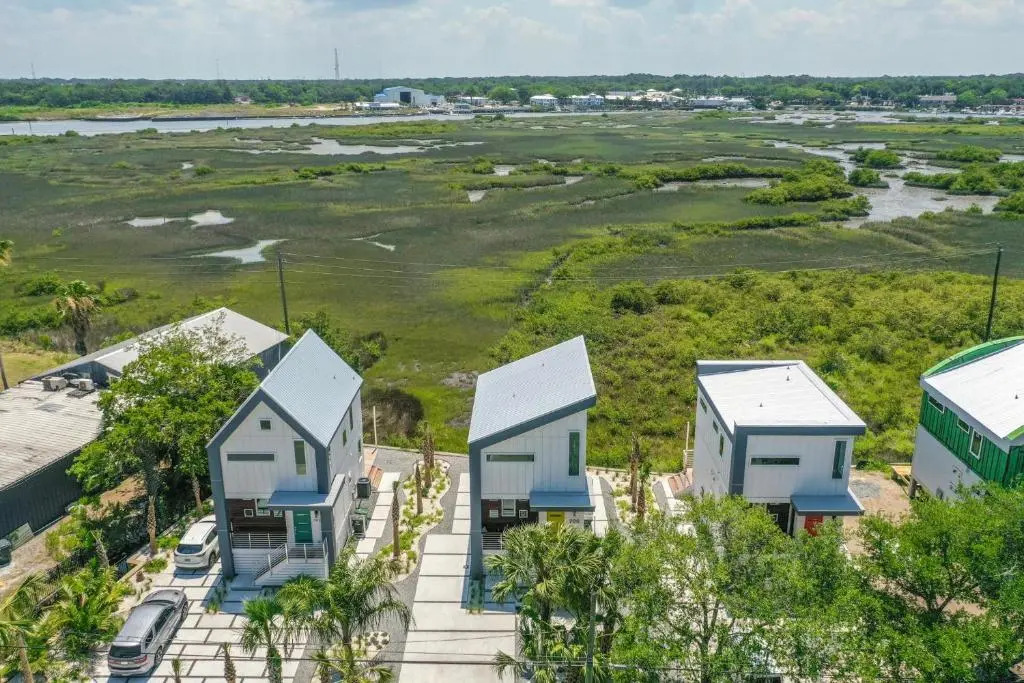 198 Riberia - Downtown Waterfront Luxury Home