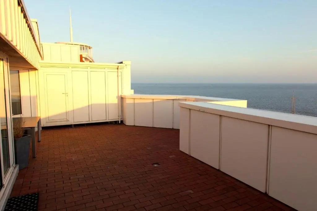 Apartment 37