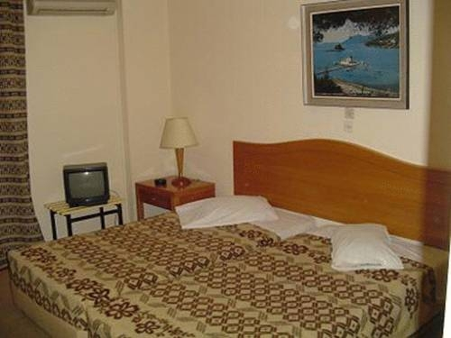 Aris Hotel