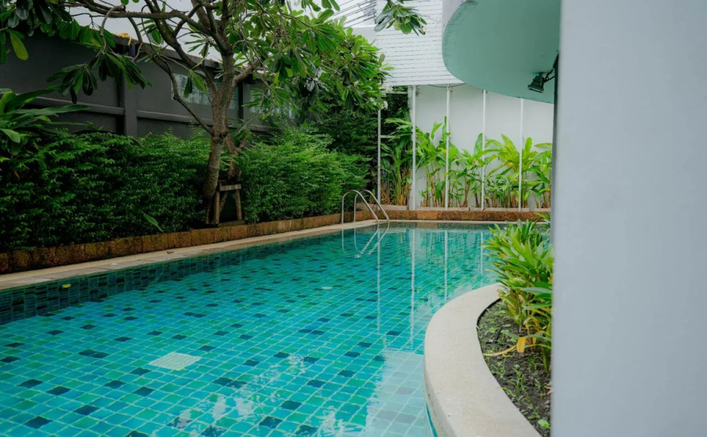 Peace Land Khaosan