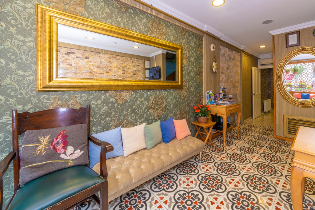 Walnut Shell Hotel