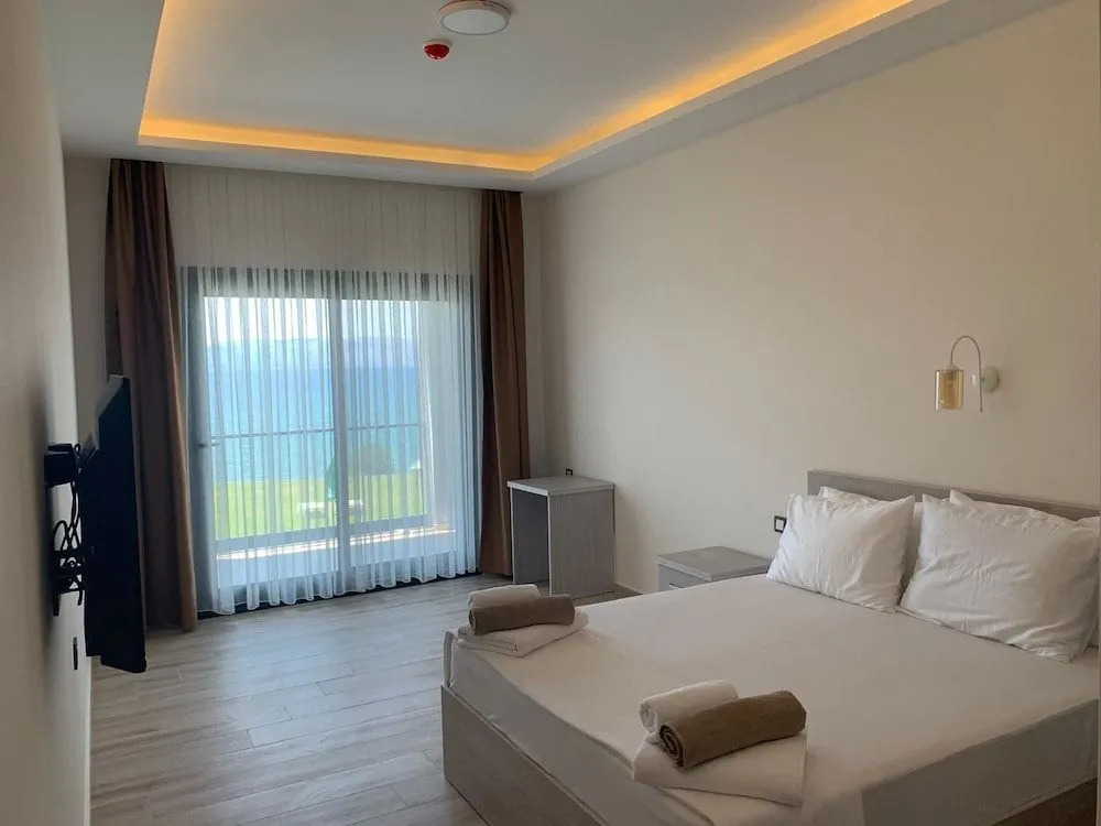 Life Point Boutique Hotel