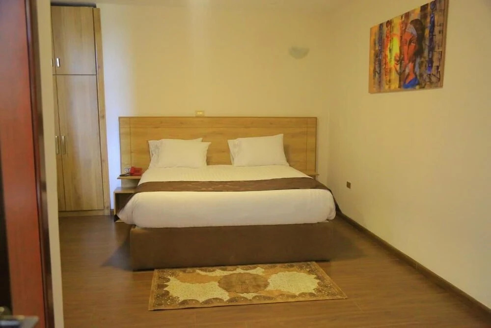 Black Horse Hotel Apartment